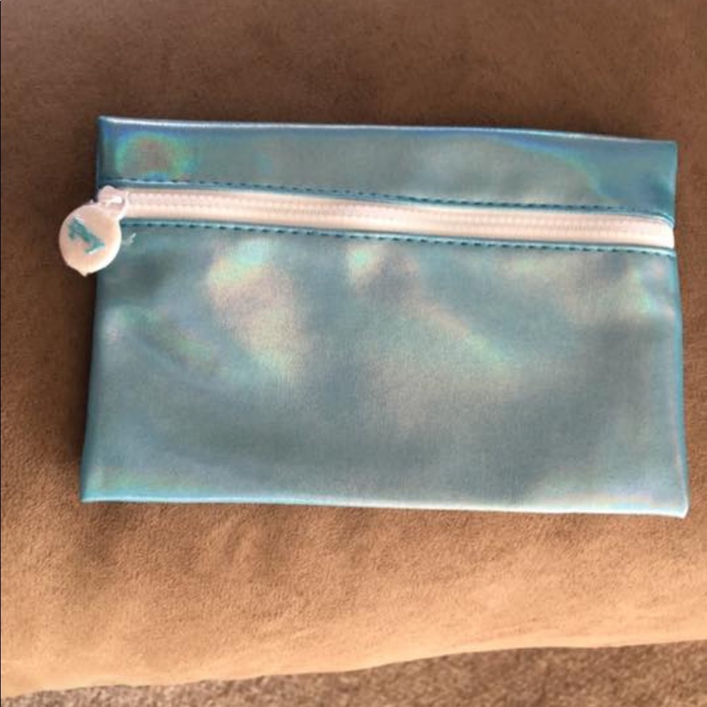 Hand/makeup bag